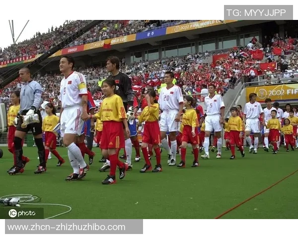 回顾2018年足球盛宴：激情四溢的世界杯与难忘瞬间的精彩回顾